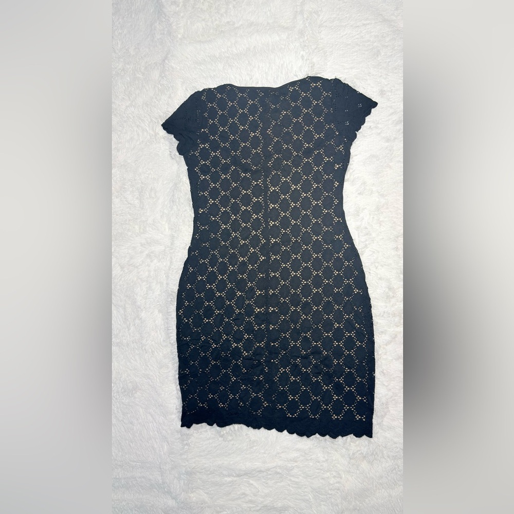 Ronni Nicole Black Lace Sheath Dress Size 6 Nude Lining Scalloped Hem - Picture 5 of 9